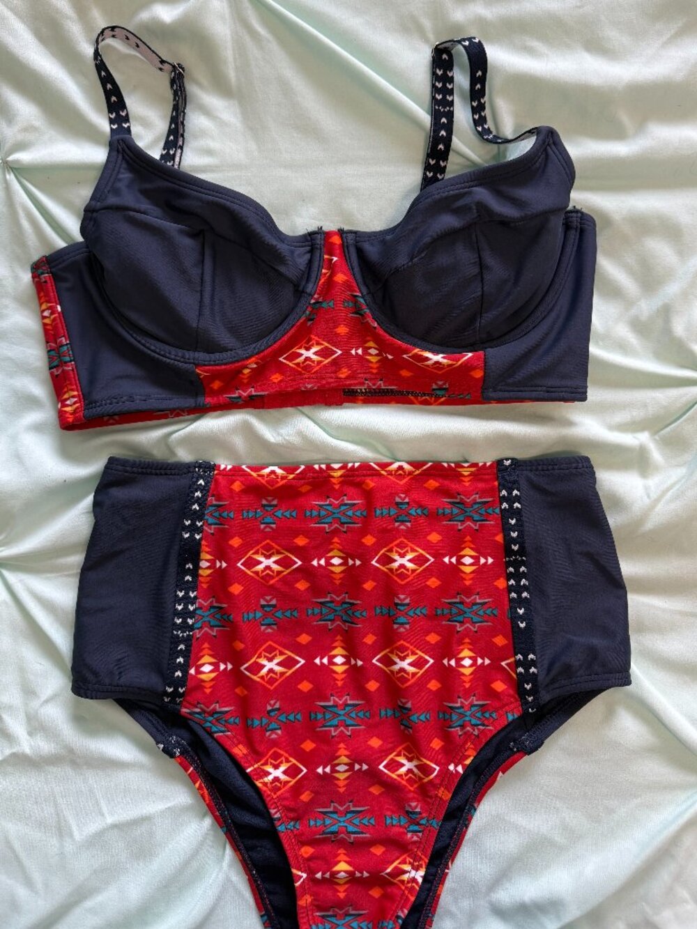 Roxy Pendleton Red and Navy Tribal High-Waist Bikini M